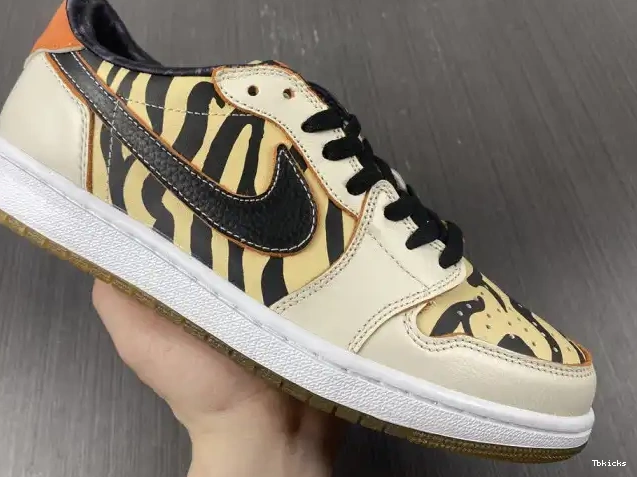Cheap TBK the DH6932-100 Tiger of Low Year 1 Jordan Air OG 0620